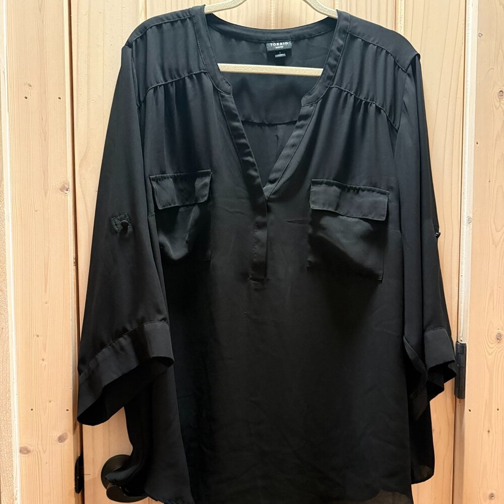 Torrid Harper Pullover Blouse, 3/4 sleeves Size 4 (4X, 26), Black